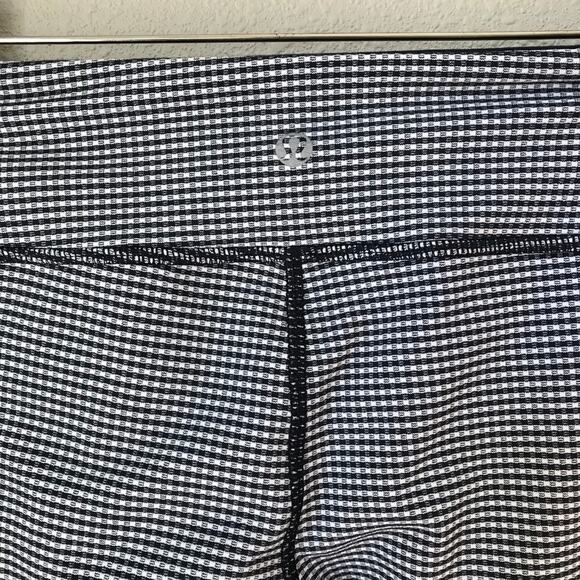 Lululemon Coast To Class Navy Gingham Crop Leggings sz 4 - Picture 3 of 5